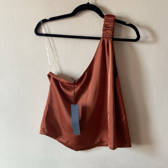 New Know One Cares One Shoulder Satin Tank Shirt Brown Rust Medium Cropped Silky - Picture 5 of 6